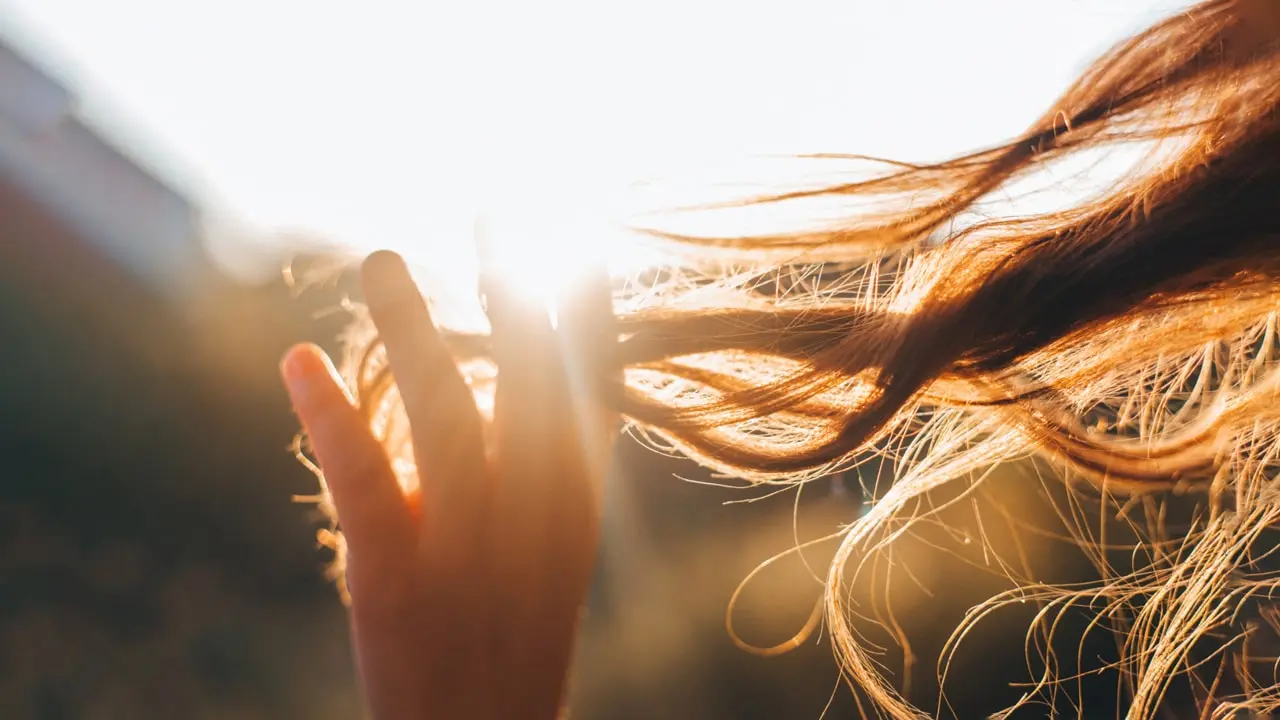 محافظت مو در برابر نور خورشید