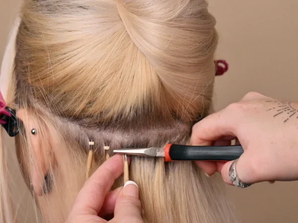 آموزش نصب اکستنشن مو: کراتینه، رینگ، Tape-in و Clip-in به‌صورت گام‌به‌گام