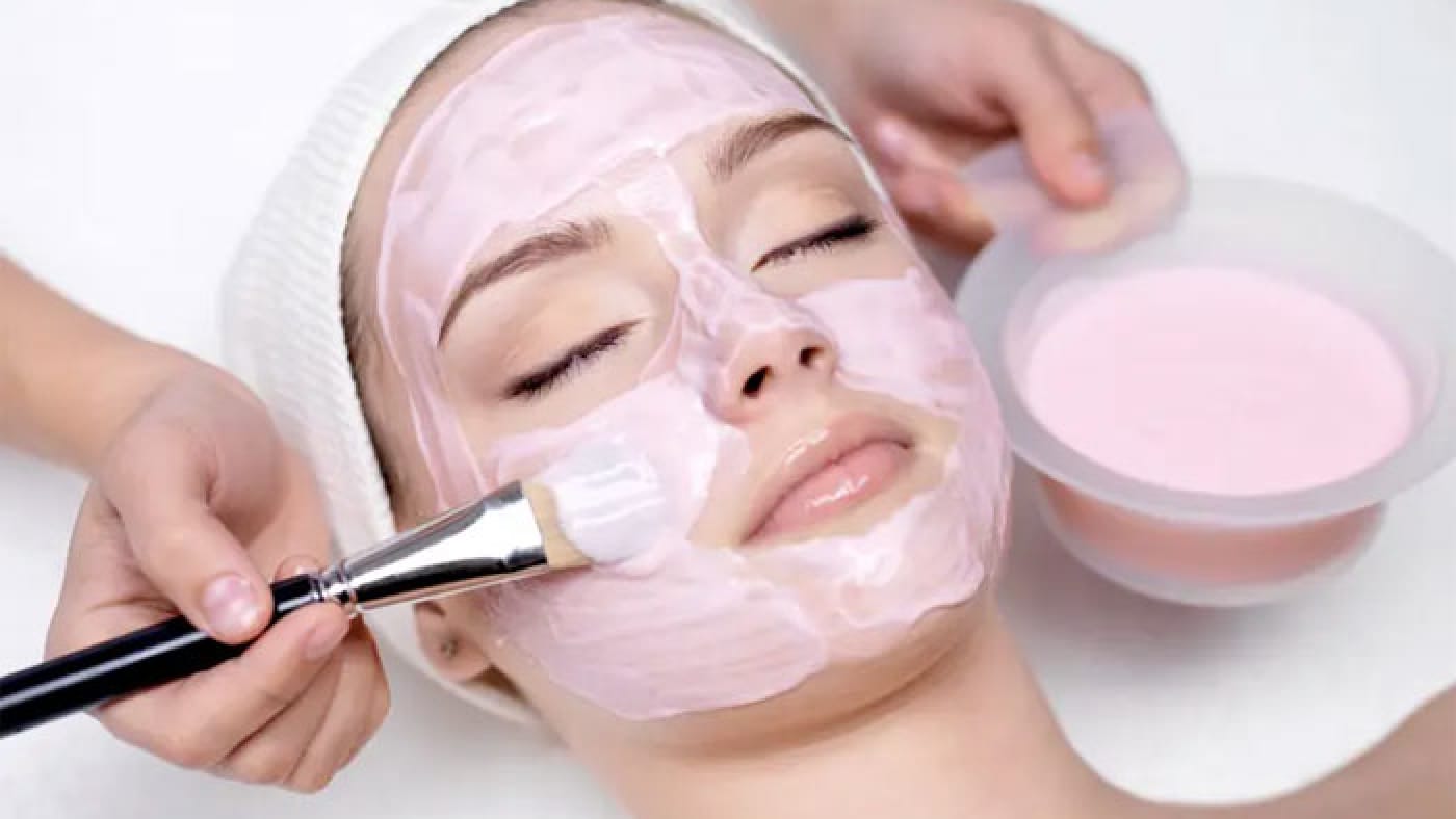 بررسی بازار کار فیشیال